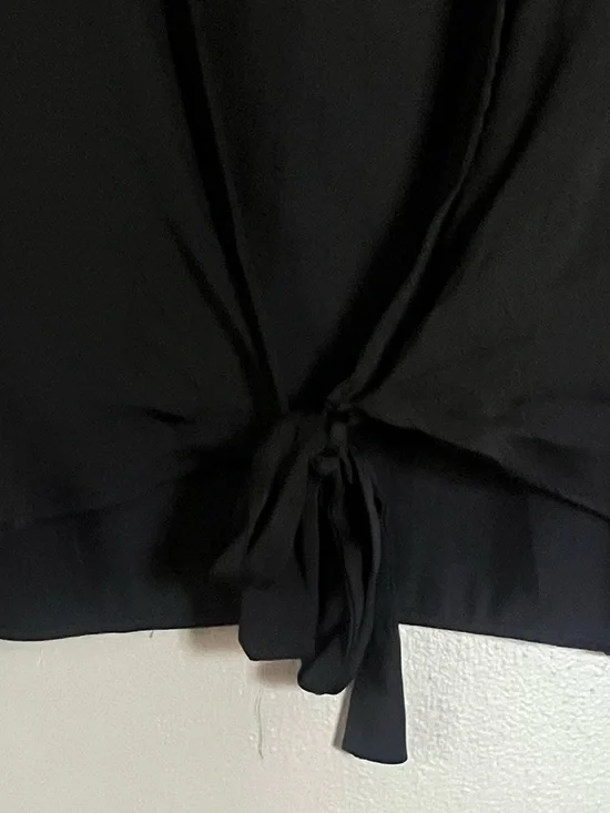 wild fable Tie-Front slightly Cropped black blouse/coverup. Women’s size Medium. - Picture 7 of 10